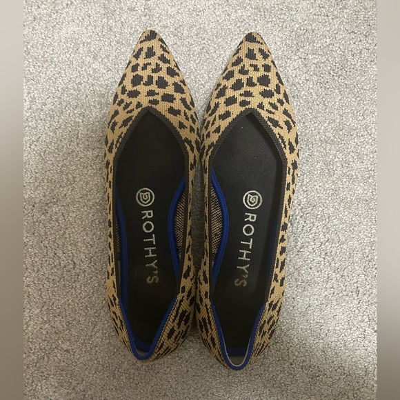 Rothy’s The Point shoe in Leopard print - Picture 1 of 2